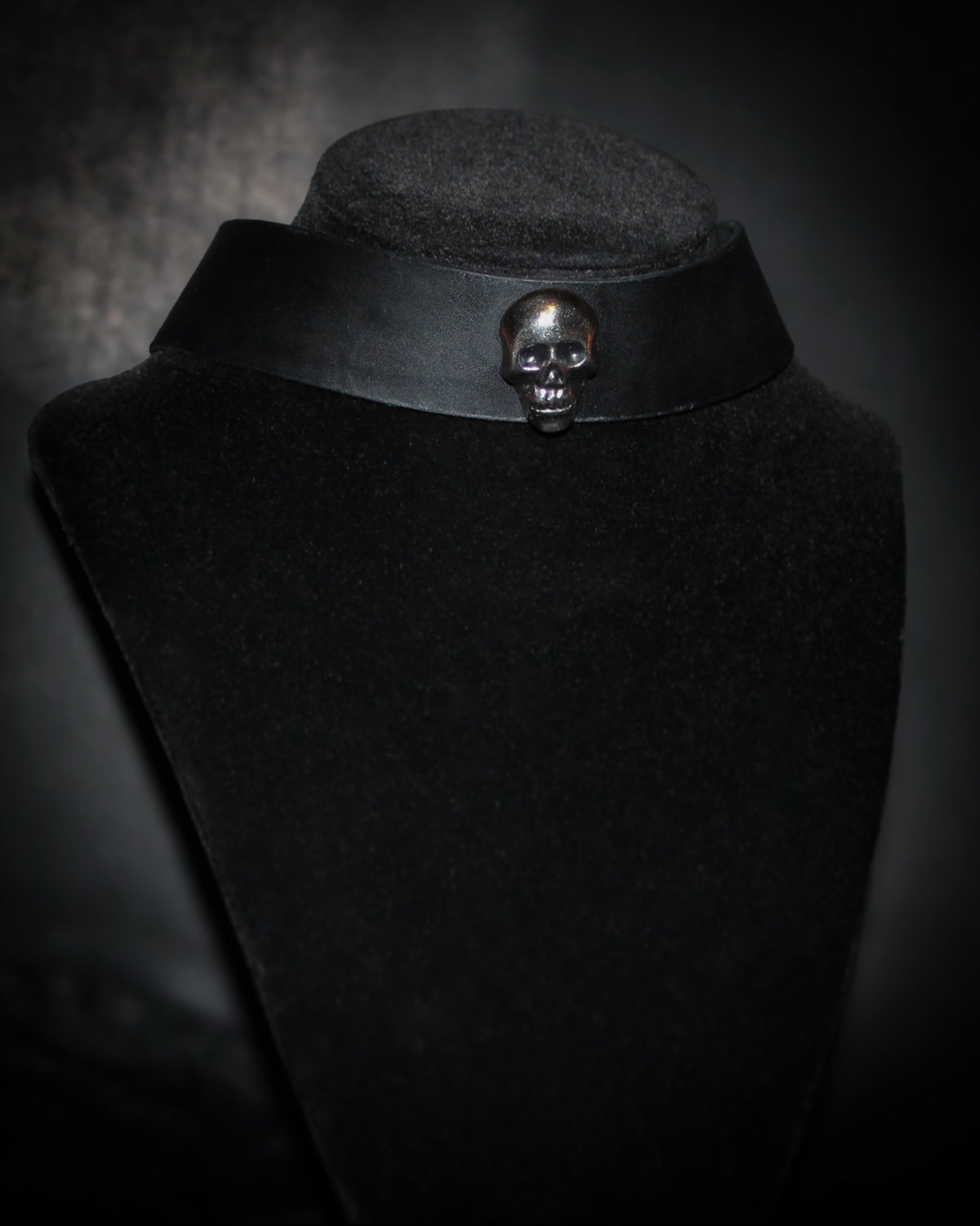 Simple Skull Choker