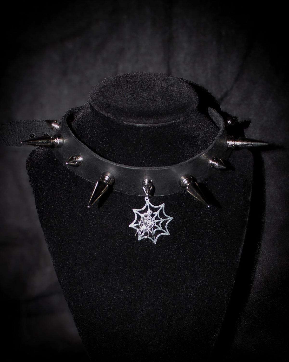 Spiderweb Choker